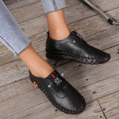 Wuppertal - Freizeitschuhe mit rutschfester Sohle