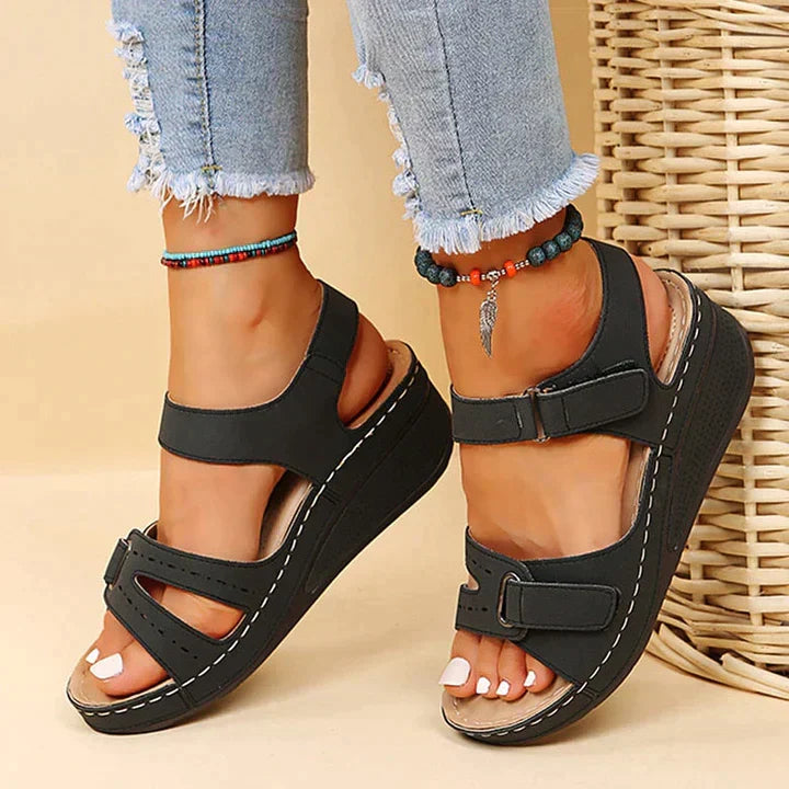 Ulm - Bequeme Orthopädische Sandalen mit Keilabsatz
